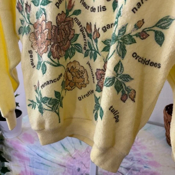Vintage Floral Yellow Sweater Women’s Size Small Granny-Core Cottage-Core Sunny - Picture 6 of 8